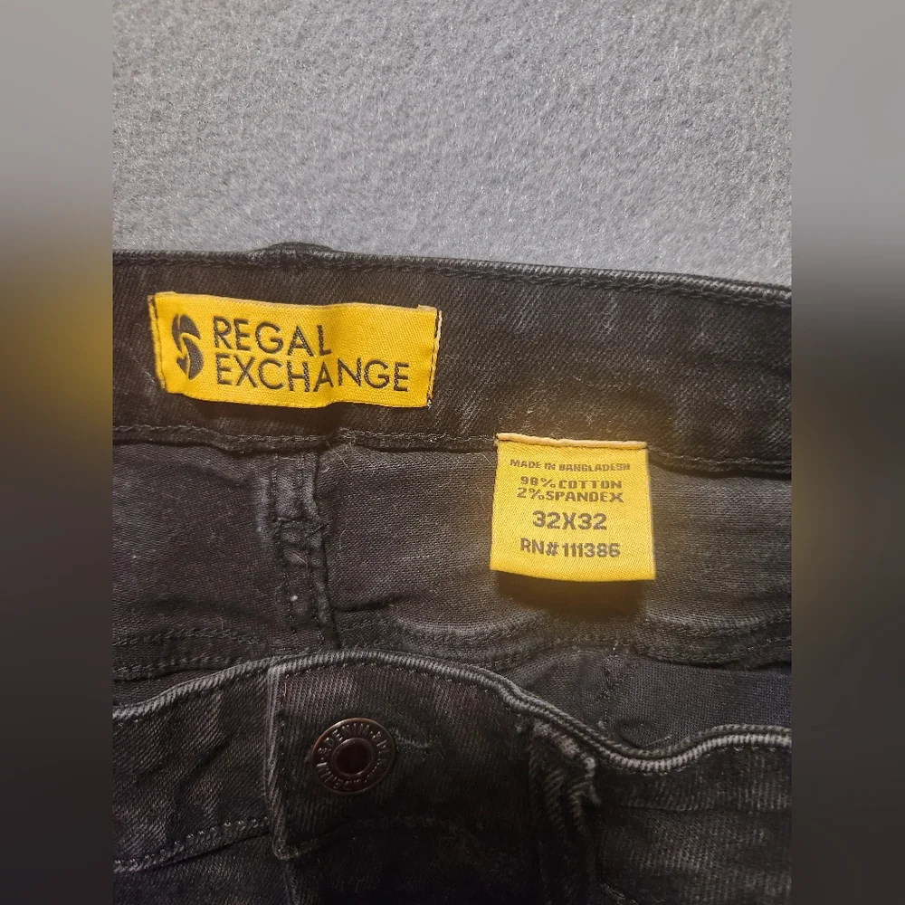 Regal Exchange Size 32x32 Black